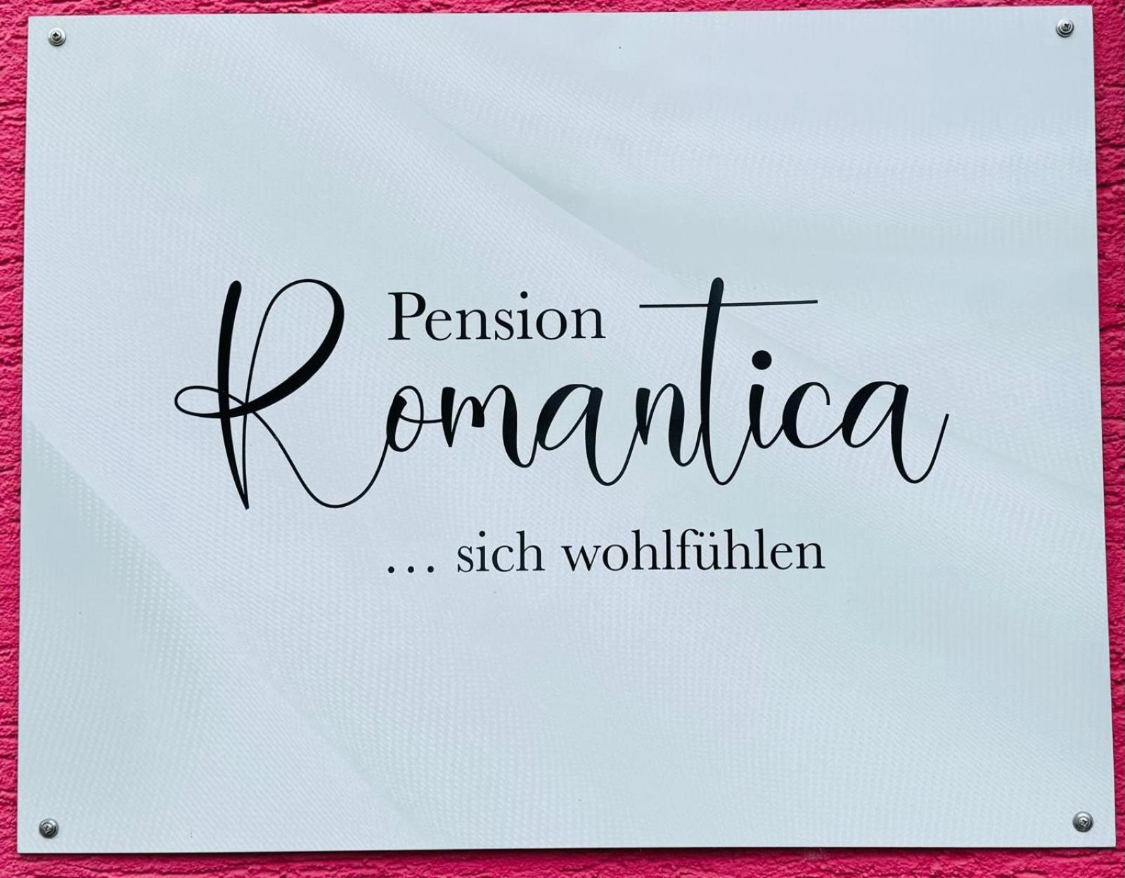 Romantica Rust Luaran gambar
